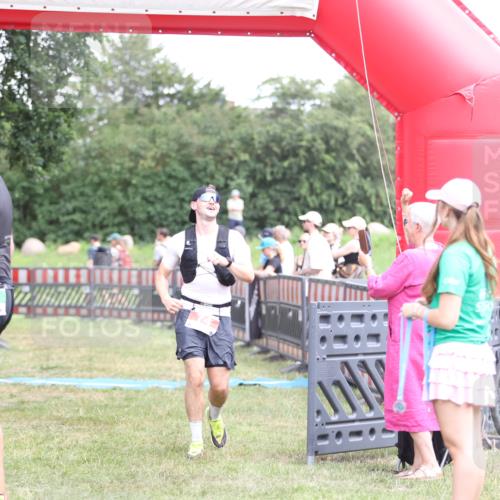 21.06.2026 - 29. Vierlanden-Triathlon Andreas Tolksdorf http://msf.ph/oto/9893630 21.06.2026 14:13:57 Ziel 74, 1112, 1139, 74, 1112, 1139 meine-sportfotos.de