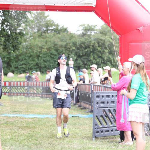 21.06.2026 - 29. Vierlanden-Triathlon Andreas Tolksdorf http://msf.ph/oto/9893631 21.06.2026 14:13:57 Ziel 74, 1112, 1139, 74, 1112, 1139 meine-sportfotos.de