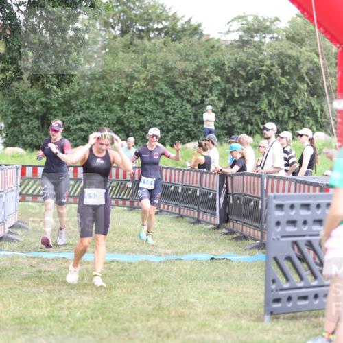 21.06.2026 - 29. Vierlanden-Triathlon Andreas Tolksdorf http://msf.ph/oto/9893644 21.06.2026 14:14:07 Ziel 1112, 1114, 1139, 1161, 1112, 1114, 1139, 1161 meine-sportfotos.de