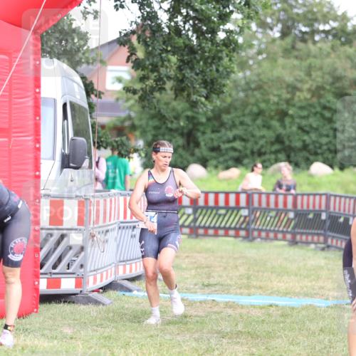 21.06.2026 - 29. Vierlanden-Triathlon Andreas Tolksdorf http://msf.ph/oto/9893666 21.06.2026 14:14:16 Ziel 1114, 1157, 1114, 1157 meine-sportfotos.de