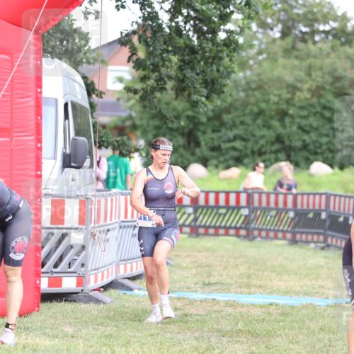 21.06.2026 - 29. Vierlanden-Triathlon Andreas Tolksdorf http://msf.ph/oto/9893667 21.06.2026 14:14:16 Ziel 1114, 1157, 1114, 1157 meine-sportfotos.de