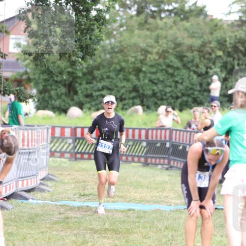 21.06.2026 - 29. Vierlanden-Triathlon Andreas Tolksdorf http://msf.ph/oto/9893673 21.06.2026 14:14:19 Ziel 1114, 1157, 1114, 1157 meine-sportfotos.de