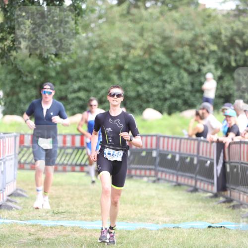 21.06.2026 - 29. Vierlanden-Triathlon Andreas Tolksdorf http://msf.ph/oto/9893686 21.06.2026 14:15:25 Ziel 158, 662, 1150, 158, 662, 1150 meine-sportfotos.de