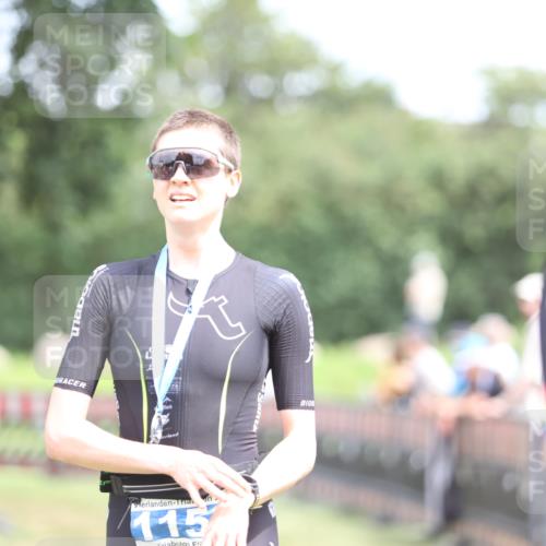 21.06.2026 - 29. Vierlanden-Triathlon Andreas Tolksdorf http://msf.ph/oto/9893697 21.06.2026 14:15:35 Ziel  meine-sportfotos.de