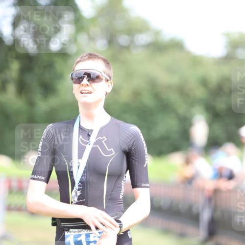 21.06.2026 - 29. Vierlanden-Triathlon Andreas Tolksdorf http://msf.ph/oto/9893698 21.06.2026 14:15:35 Ziel  meine-sportfotos.de