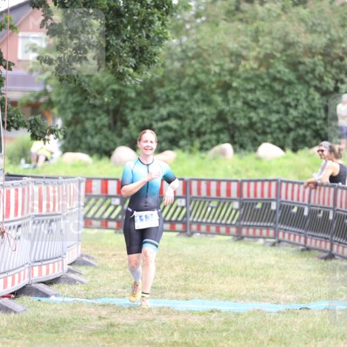 21.06.2026 - 29. Vierlanden-Triathlon Andreas Tolksdorf http://msf.ph/oto/9893707 21.06.2026 14:16:07 Ziel 232, 1138, 232, 1138 meine-sportfotos.de