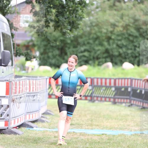 21.06.2026 - 29. Vierlanden-Triathlon Andreas Tolksdorf http://msf.ph/oto/9893718 21.06.2026 14:16:09 Ziel 232, 1138, 232, 1138 meine-sportfotos.de