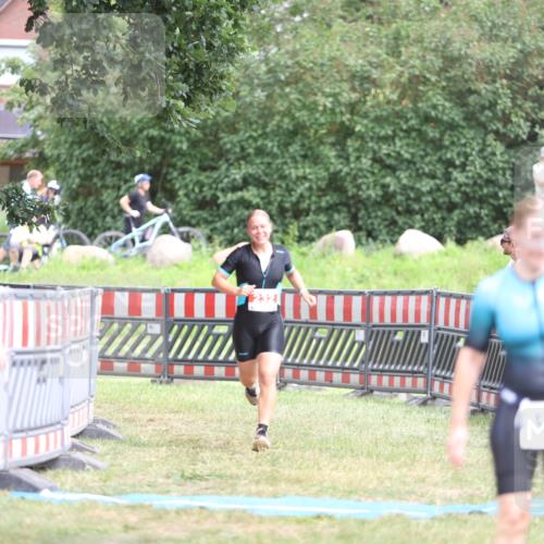 21.06.2026 - 29. Vierlanden-Triathlon Andreas Tolksdorf http://msf.ph/oto/9893719 21.06.2026 14:16:12 Ziel 232, 232 meine-sportfotos.de