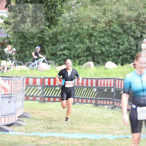 21.06.2026 - 29. Vierlanden-Triathlon Andreas Tolksdorf http://msf.ph/oto/9893720 21.06.2026 14:16:13 Ziel 232, 232 meine-sportfotos.de