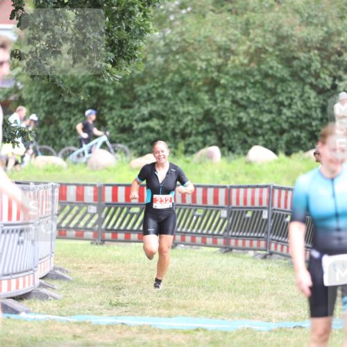 21.06.2026 - 29. Vierlanden-Triathlon Andreas Tolksdorf http://msf.ph/oto/9893721 21.06.2026 14:16:13 Ziel 232, 232 meine-sportfotos.de