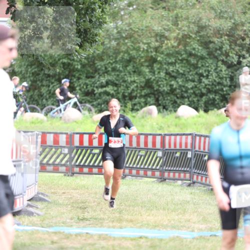 21.06.2026 - 29. Vierlanden-Triathlon Andreas Tolksdorf http://msf.ph/oto/9893722 21.06.2026 14:16:13 Ziel 232, 232 meine-sportfotos.de