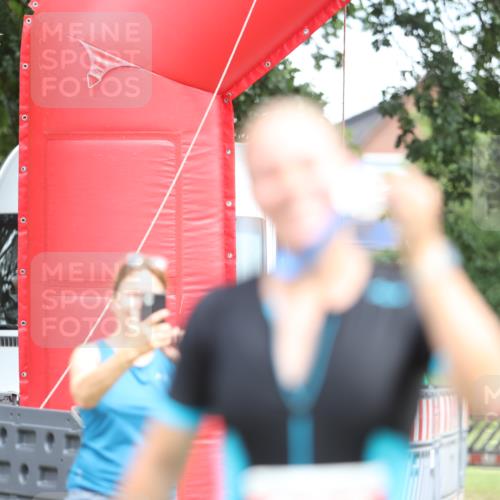 21.06.2026 - 29. Vierlanden-Triathlon Andreas Tolksdorf http://msf.ph/oto/9893735 21.06.2026 14:16:25 Ziel 1147, 1147 meine-sportfotos.de