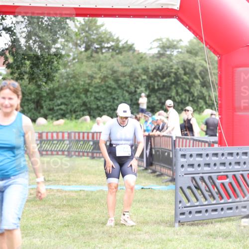 21.06.2026 - 29. Vierlanden-Triathlon Andreas Tolksdorf http://msf.ph/oto/9893747 21.06.2026 14:16:30 Ziel 830, 1144, 1147, 830, 1144, 1147 meine-sportfotos.de