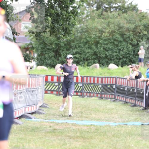 21.06.2026 - 29. Vierlanden-Triathlon Andreas Tolksdorf http://msf.ph/oto/9893768 21.06.2026 14:16:48 Ziel 1111, 1111 meine-sportfotos.de