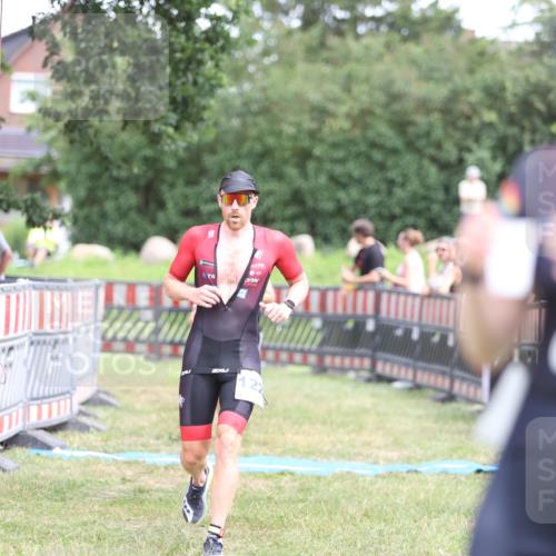 21.06.2026 - 29. Vierlanden-Triathlon Andreas Tolksdorf http://msf.ph/oto/9893787 21.06.2026 14:17:04 Ziel 850, 1129, 1155, 1220, 850, 1129, 1155, 1220 meine-sportfotos.de