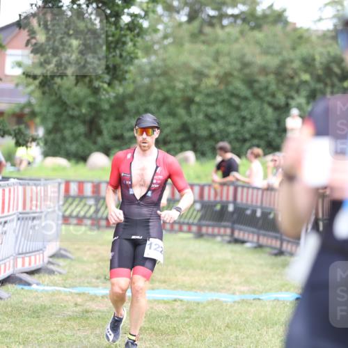 21.06.2026 - 29. Vierlanden-Triathlon Andreas Tolksdorf http://msf.ph/oto/9893789 21.06.2026 14:17:04 Ziel 850, 1129, 1155, 1220, 850, 1129, 1155, 1220 meine-sportfotos.de