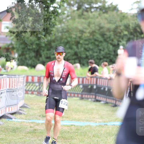 21.06.2026 - 29. Vierlanden-Triathlon Andreas Tolksdorf http://msf.ph/oto/9893790 21.06.2026 14:17:04 Ziel 850, 1129, 1155, 1220, 850, 1129, 1155, 1220 meine-sportfotos.de