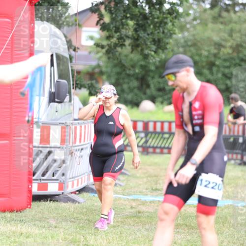 21.06.2026 - 29. Vierlanden-Triathlon Andreas Tolksdorf http://msf.ph/oto/9893793 21.06.2026 14:17:07 Ziel 89, 850, 1129, 1155, 1173, 1220, 89, 850, 1129, 1155, 1173, 1220 meine-sportfotos.de