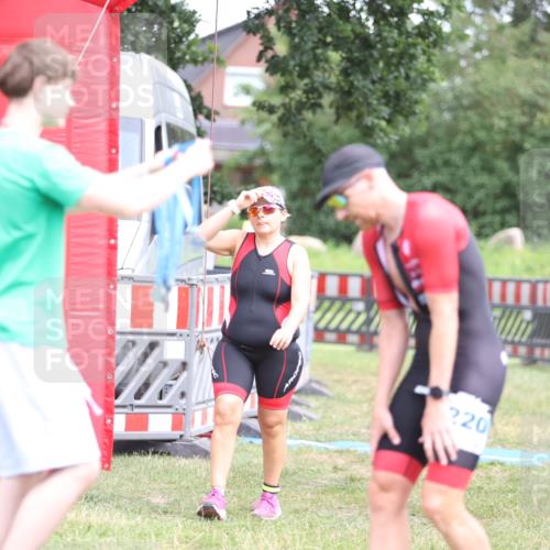 21.06.2026 - 29. Vierlanden-Triathlon Andreas Tolksdorf http://msf.ph/oto/9893799 21.06.2026 14:17:08 Ziel 89, 850, 1129, 1155, 1173, 89, 850, 1129, 1155, 1173 meine-sportfotos.de