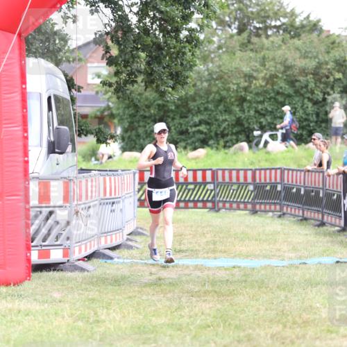 21.06.2026 - 29. Vierlanden-Triathlon Andreas Tolksdorf http://msf.ph/oto/9893851 21.06.2026 14:18:30 Ziel 1110, 1110 meine-sportfotos.de