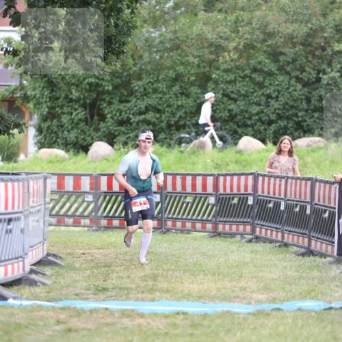 21.06.2026 - 29. Vierlanden-Triathlon Andreas Tolksdorf http://msf.ph/oto/9893859 21.06.2026 14:29:34 Ziel 41, 41 meine-sportfotos.de