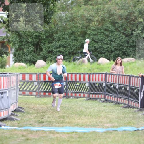 21.06.2026 - 29. Vierlanden-Triathlon Andreas Tolksdorf http://msf.ph/oto/9893860 21.06.2026 14:29:34 Ziel 41, 41 meine-sportfotos.de
