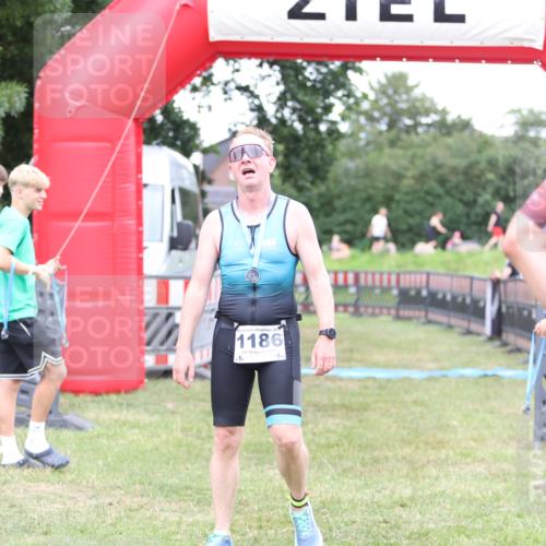 21.06.2026 - 29. Vierlanden-Triathlon Andreas Tolksdorf http://msf.ph/oto/9893881 21.06.2026 14:29:54 Ziel 1152, 1152 meine-sportfotos.de