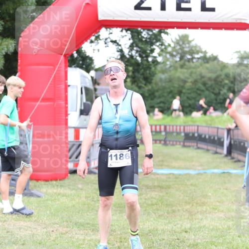21.06.2026 - 29. Vierlanden-Triathlon Andreas Tolksdorf http://msf.ph/oto/9893882 21.06.2026 14:29:55 Ziel 1152, 1152 meine-sportfotos.de