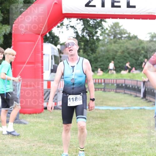 21.06.2026 - 29. Vierlanden-Triathlon Andreas Tolksdorf http://msf.ph/oto/9893883 21.06.2026 14:29:55 Ziel 1152, 1152 meine-sportfotos.de
