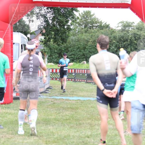 21.06.2026 - 29. Vierlanden-Triathlon Andreas Tolksdorf http://msf.ph/oto/9893885 21.06.2026 14:30:21 Ziel 1167, 1184, 1167, 1184 meine-sportfotos.de