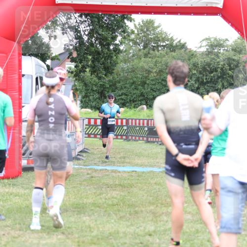 21.06.2026 - 29. Vierlanden-Triathlon Andreas Tolksdorf http://msf.ph/oto/9893887 21.06.2026 14:30:21 Ziel 1167, 1184, 1167, 1184 meine-sportfotos.de