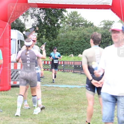 21.06.2026 - 29. Vierlanden-Triathlon Andreas Tolksdorf http://msf.ph/oto/9893892 21.06.2026 14:30:21 Ziel 1167, 1184, 1167, 1184 meine-sportfotos.de