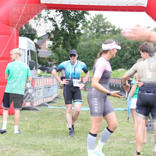 21.06.2026 - 29. Vierlanden-Triathlon Andreas Tolksdorf http://msf.ph/oto/9893896 21.06.2026 14:30:27 Ziel 1137, 1167, 1184, 1137, 1167, 1184 meine-sportfotos.de