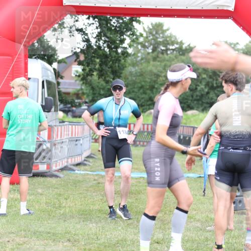 21.06.2026 - 29. Vierlanden-Triathlon Andreas Tolksdorf http://msf.ph/oto/9893898 21.06.2026 14:30:27 Ziel 1137, 1167, 1184, 1137, 1167, 1184 meine-sportfotos.de