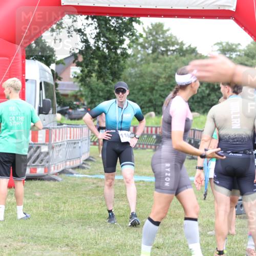 21.06.2026 - 29. Vierlanden-Triathlon Andreas Tolksdorf http://msf.ph/oto/9893901 21.06.2026 14:30:27 Ziel 1137, 1167, 1184, 1137, 1167, 1184 meine-sportfotos.de
