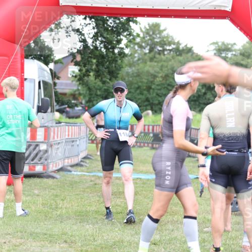 21.06.2026 - 29. Vierlanden-Triathlon Andreas Tolksdorf http://msf.ph/oto/9893902 21.06.2026 14:30:27 Ziel 1137, 1167, 1184, 1137, 1167, 1184 meine-sportfotos.de