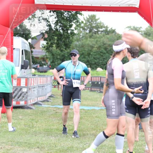 21.06.2026 - 29. Vierlanden-Triathlon Andreas Tolksdorf http://msf.ph/oto/9893906 21.06.2026 14:30:28 Ziel 1137, 1167, 1137, 1167 meine-sportfotos.de