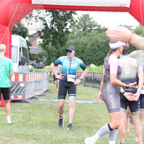 21.06.2026 - 29. Vierlanden-Triathlon Andreas Tolksdorf http://msf.ph/oto/9893908 21.06.2026 14:30:28 Ziel 1137, 1167, 1137, 1167 meine-sportfotos.de