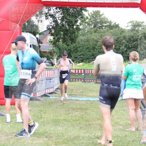 21.06.2026 - 29. Vierlanden-Triathlon Andreas Tolksdorf http://msf.ph/oto/9893911 21.06.2026 14:30:30 Ziel 1137, 1167, 1137, 1167 meine-sportfotos.de