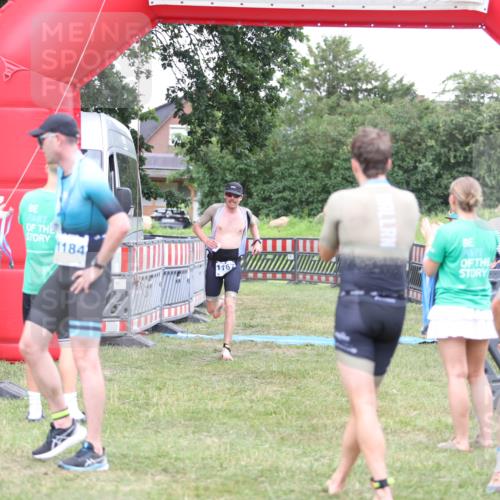 21.06.2026 - 29. Vierlanden-Triathlon Andreas Tolksdorf http://msf.ph/oto/9893914 21.06.2026 14:30:30 Ziel 1137, 1167, 1137, 1167 meine-sportfotos.de