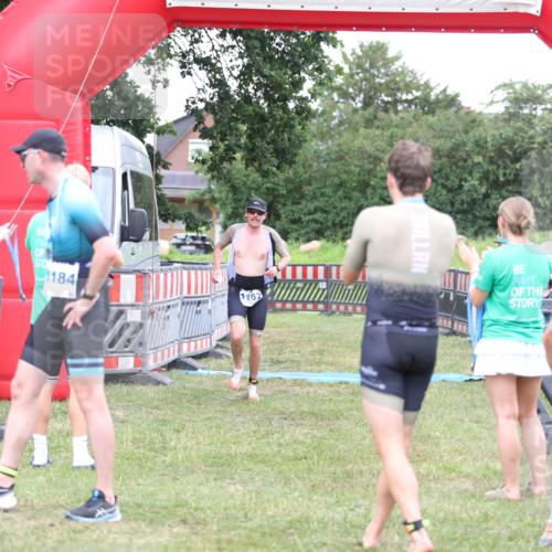 21.06.2026 - 29. Vierlanden-Triathlon Andreas Tolksdorf http://msf.ph/oto/9893916 21.06.2026 14:30:30 Ziel 1137, 1167, 1137, 1167 meine-sportfotos.de