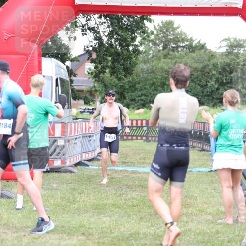 21.06.2026 - 29. Vierlanden-Triathlon Andreas Tolksdorf http://msf.ph/oto/9893919 21.06.2026 14:30:31 Ziel 1137, 1167, 1137, 1167 meine-sportfotos.de