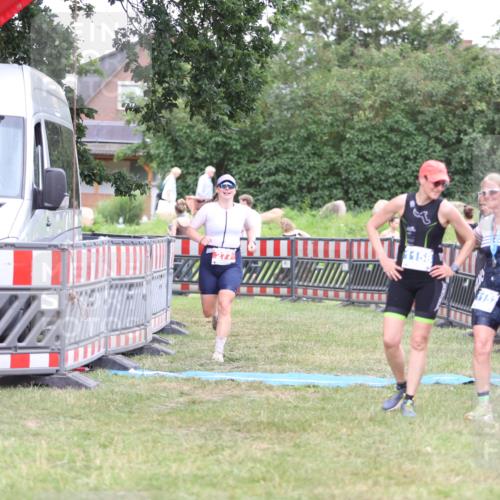 21.06.2026 - 29. Vierlanden-Triathlon Andreas Tolksdorf http://msf.ph/oto/9893973 21.06.2026 14:31:23 Ziel 277, 277 meine-sportfotos.de