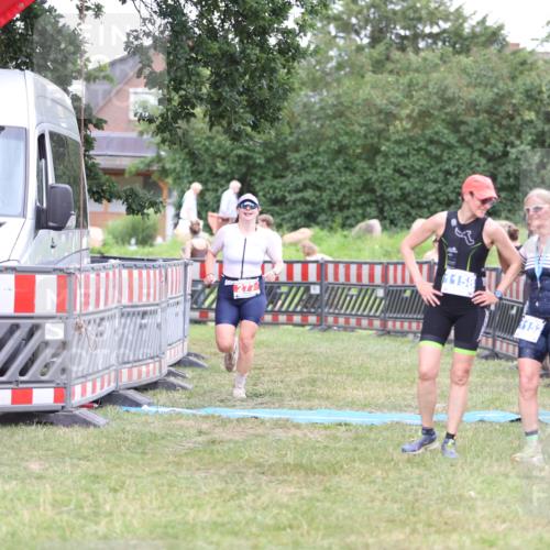 21.06.2026 - 29. Vierlanden-Triathlon Andreas Tolksdorf http://msf.ph/oto/9893974 21.06.2026 14:31:23 Ziel 277, 277 meine-sportfotos.de