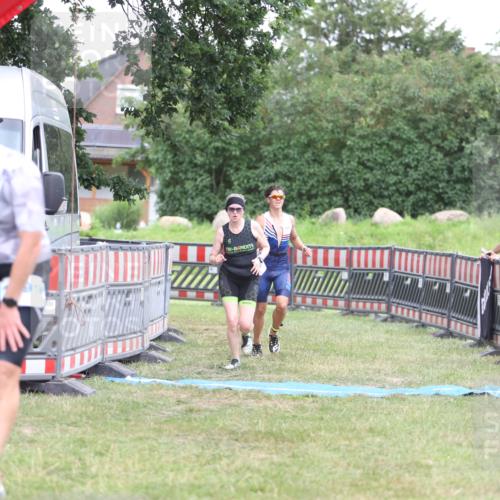 21.06.2026 - 29. Vierlanden-Triathlon Andreas Tolksdorf http://msf.ph/oto/9894001 21.06.2026 14:31:44 Ziel 1125, 1200, 1125, 1200 meine-sportfotos.de