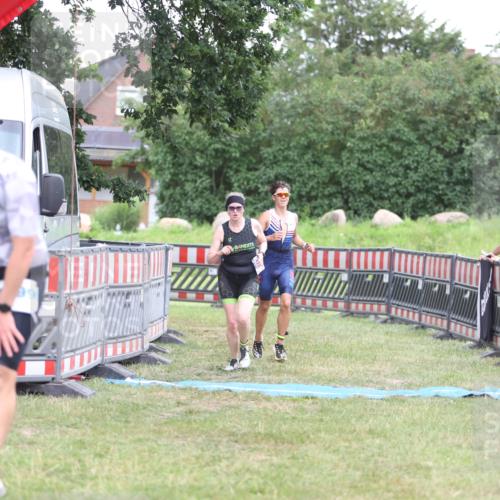 21.06.2026 - 29. Vierlanden-Triathlon Andreas Tolksdorf http://msf.ph/oto/9894002 21.06.2026 14:31:44 Ziel 1125, 1200, 1125, 1200 meine-sportfotos.de