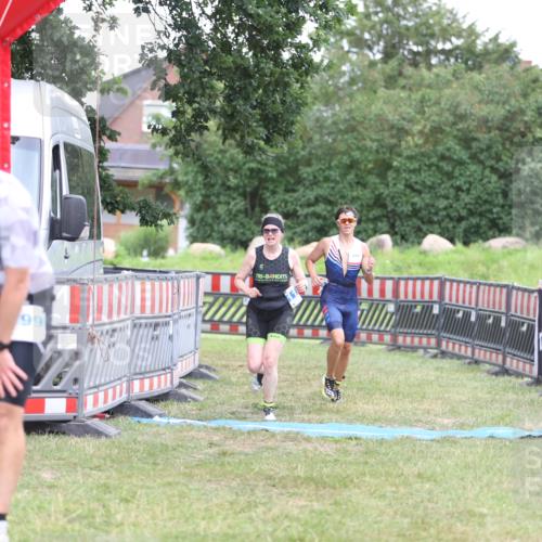 21.06.2026 - 29. Vierlanden-Triathlon Andreas Tolksdorf http://msf.ph/oto/9894008 21.06.2026 14:31:44 Ziel 1125, 1200, 1125, 1200 meine-sportfotos.de