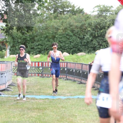 21.06.2026 - 29. Vierlanden-Triathlon Andreas Tolksdorf http://msf.ph/oto/9894011 21.06.2026 14:31:45 Ziel 1125, 1200, 1125, 1200 meine-sportfotos.de