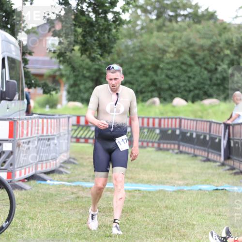 21.06.2026 - 29. Vierlanden-Triathlon Andreas Tolksdorf http://msf.ph/oto/9894026 21.06.2026 14:32:21 Ziel 1171, 1171 meine-sportfotos.de