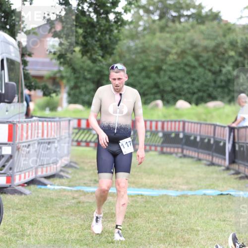 21.06.2026 - 29. Vierlanden-Triathlon Andreas Tolksdorf http://msf.ph/oto/9894027 21.06.2026 14:32:21 Ziel 1171, 1171 meine-sportfotos.de